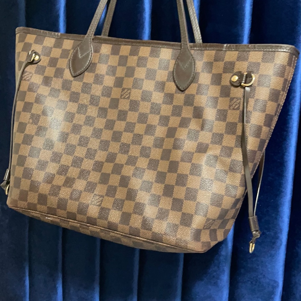 Authentic Louis Vuitton Neverfull MM